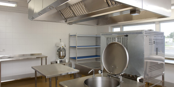 Limpiezas Campanas Extractoras de Cocinas Deltebre · Cocina de Clínicas
